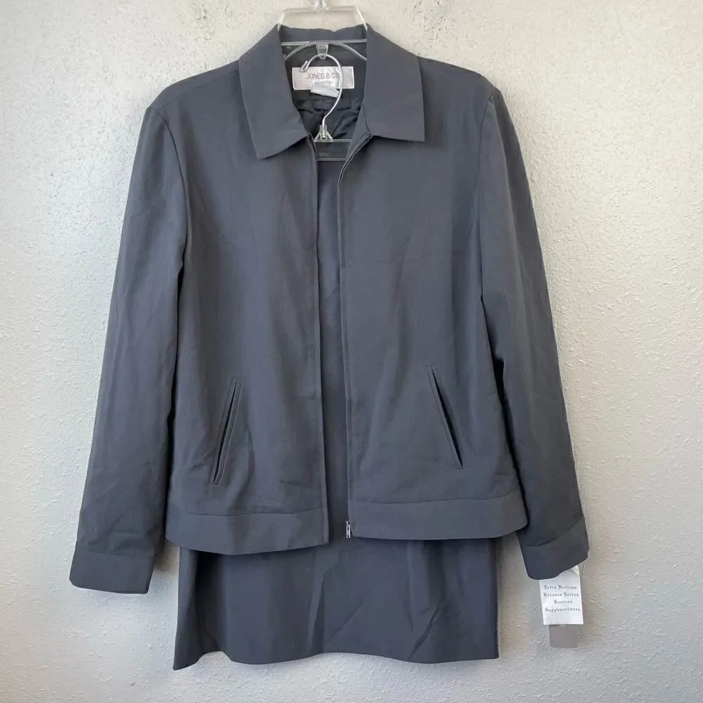 NWT Jones & Co Stretch Full Zip Jacket and Matching Skirt Size 8